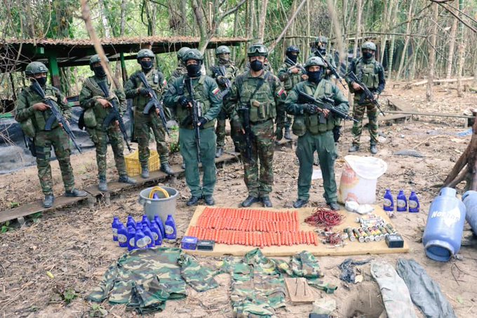 Militares venezolanos desmantelan taller de explosivos usado por terroristas