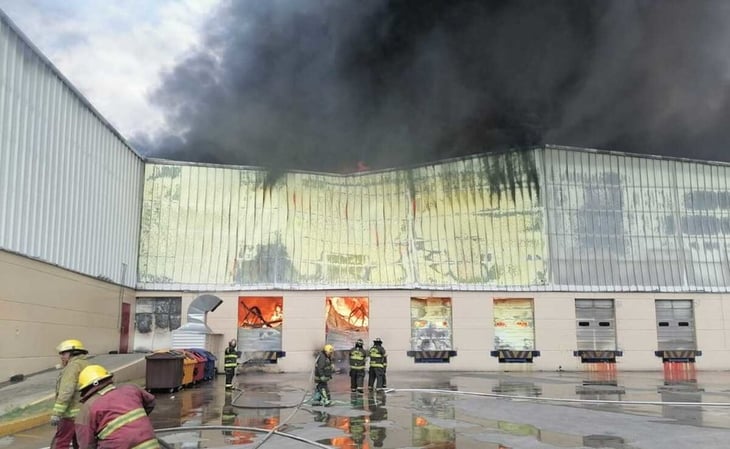 Controlan incendio en parque industrial de Toluca