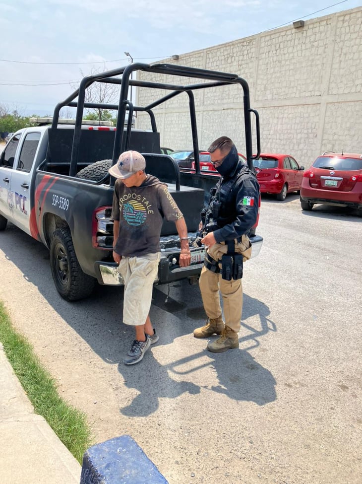 Policía Civil de Coahuila arresta a drogadicto en la colonia Las Esperanzas