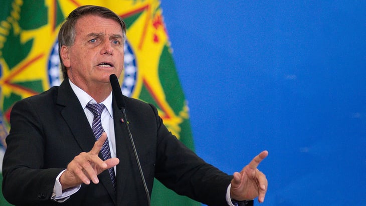 Bolsonaro veta otra ley que proponía incentivos financieros para la cultura