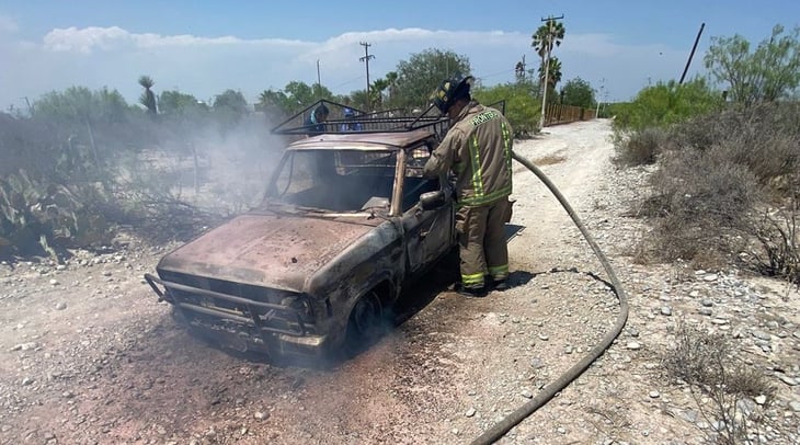 Se incendia camioneta en Frontera