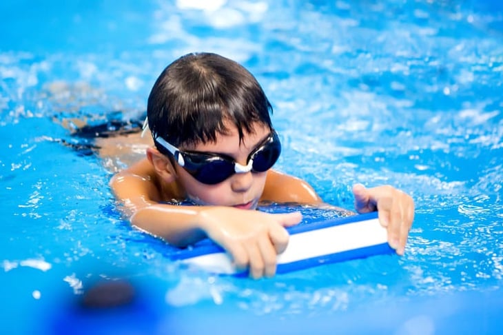 Clases de natación darán inicio en la Alberca Municipal 'Las Truchas'