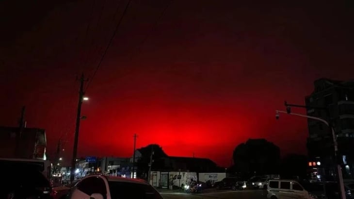 El cielo de una ciudad de China se pinta de rojo; te explicamos cuál es el motivo
