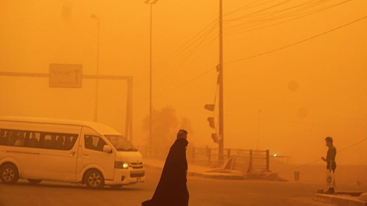 En Irak las escuelas fueron cerradas debido a una tormenta de arena extrema