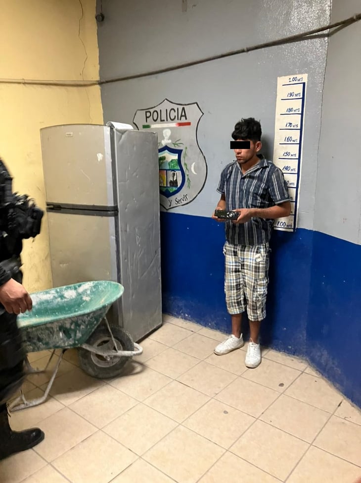Policía arresta a ladrón en Lomas de San Miguel