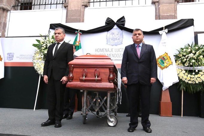 Dan el último adiós a exgobernador Eliseo Mendoza Berrueto