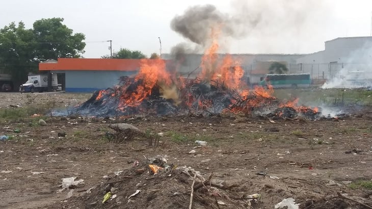 En el sector sur de Monclova se registran 35 incendios en lotes baldíos por el calor