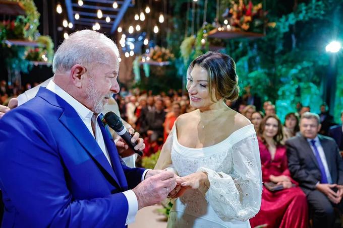 En ostentosa boda, Lula da Silva se casa de nuevo