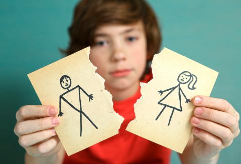 ¿Cómo afecta el divorcio a los hijos adolescentes?