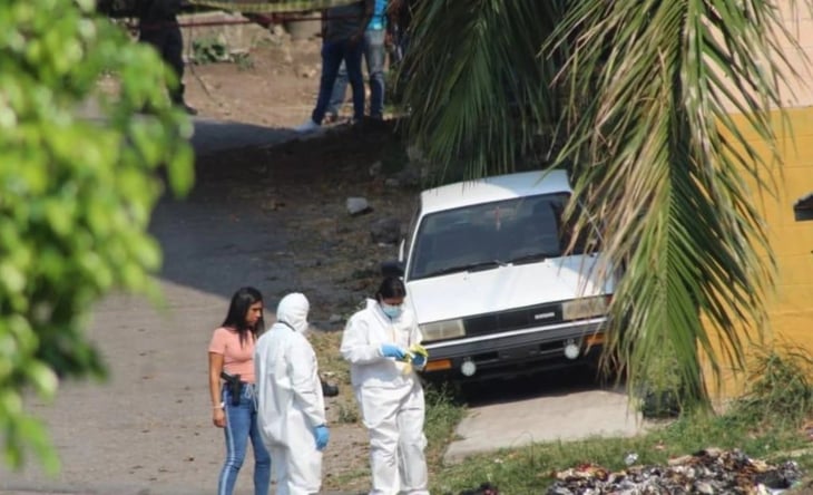 Queman cadáver de una persona en calles de Cuernavaca