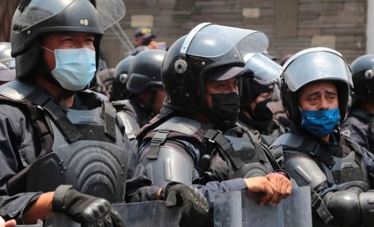 Detienen a 9 policías por muerte de 3 personas en Puebla