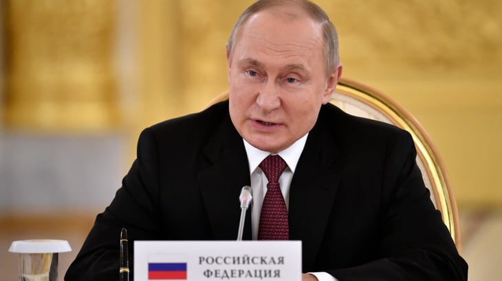 Putin avisa de que es 'imposible' marginar a Rusia