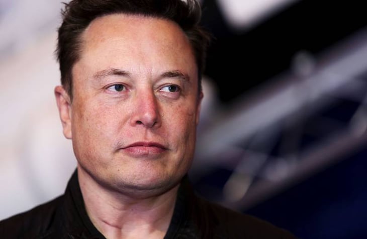 Se reduce fortuna de Elon Musk por caída de acciones de Tesla