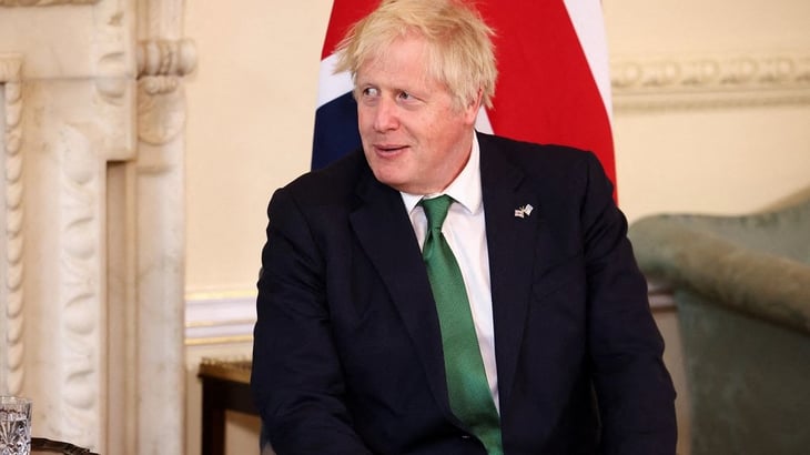 Boris Johnson dice que Isabel II merece el atributo de 'grandeza'