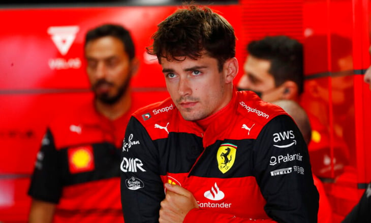 Leclerc delante de Sainz y de 'Checo' en los libres de Mónaco