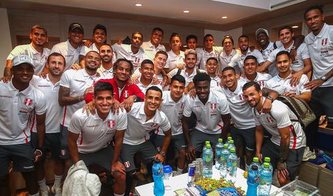 Selección de Perú viaja a España para amistoso antes de repesca al mundial