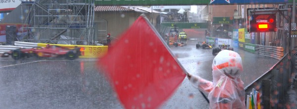 Lluvia demora arranque del Gran Premio de Mónaco