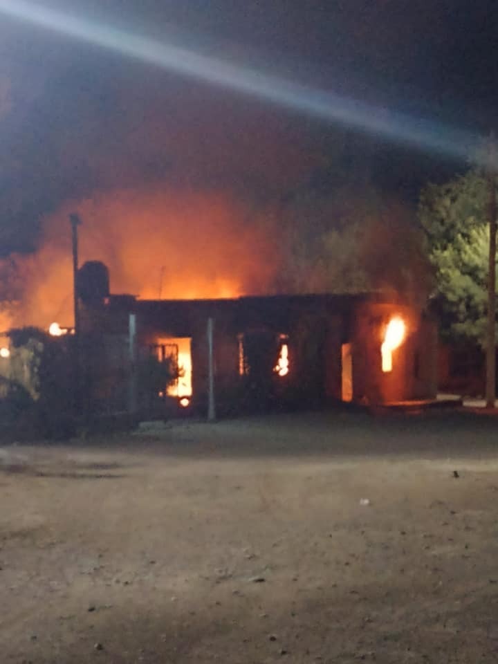 Hombre quema casa de ancianitos en el Ejido San Antonio de la Cascada