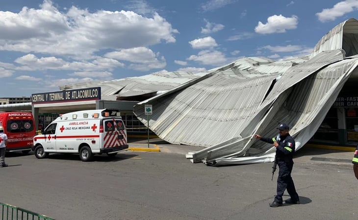 Fuertes vientos desprenden techo en terminal de autobuses de Atlacomulco