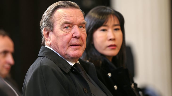 El excanciller Schröder 'ignorará' su procedimiento de expulsión del SPD
