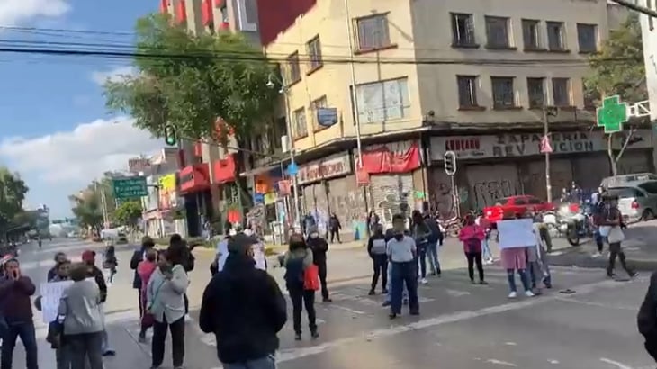 Bloquean avenida en Iztacalco, para exigir aparición de Melanie