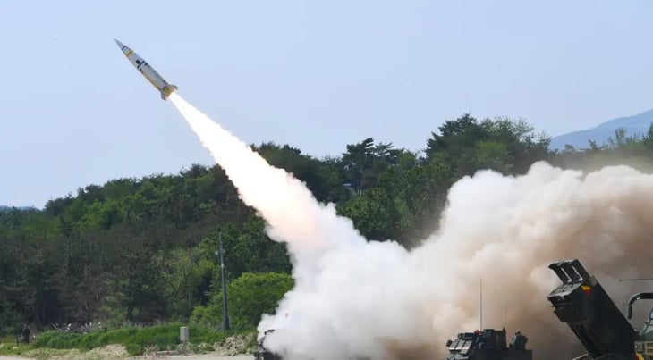 EU y Corea del Sur lanzan 8 misiles a Corea del Norte