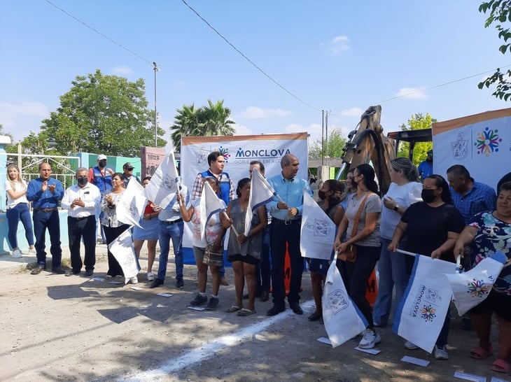 Ayuntamiento de Monclova da inicio a obra de drenaje en la Colonia El Mirador 