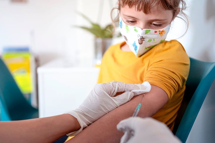 Vacuna antiCOVID-19 de Pfizer es segura para menores de 5 años: FDA