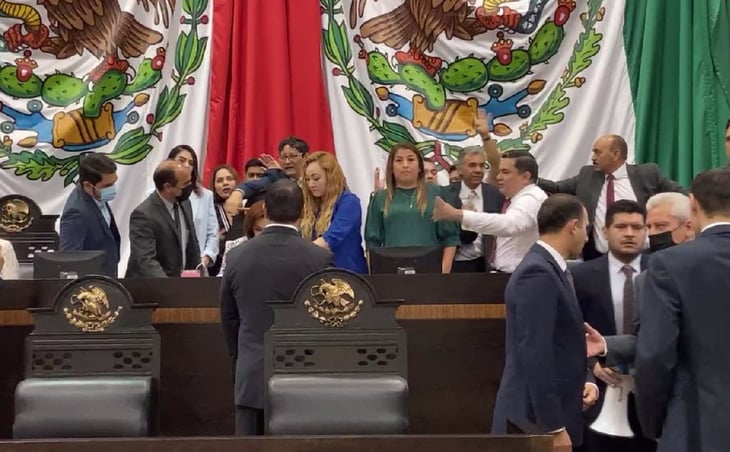Diputados de Morena 'revientan' sesión en Congreso de Tamaulipas