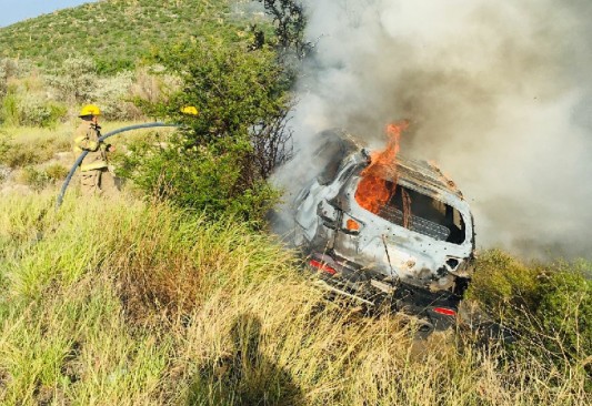 Un regiomontano muere calcinado en la autopista Premier, de Allende, Coahuila, se incendió su auto
