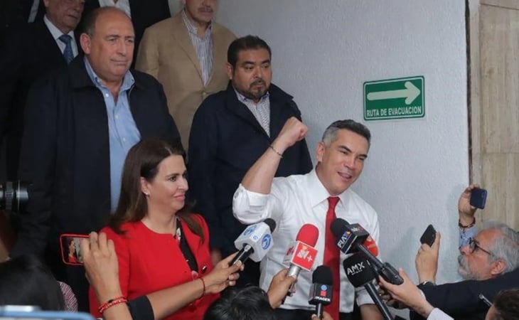 Termina reunión entre Alito y exlíderes del PRI, Moreno seguirá al frente del partido
