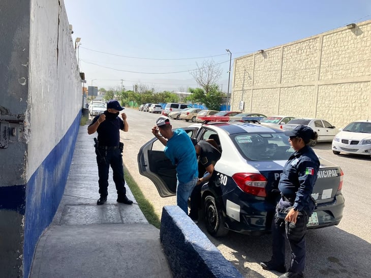 Ladrones allanan deshuesadero de autos de la colonia Rogelio Montemayor