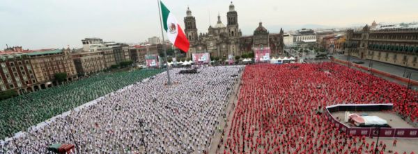 ¡México hace historia! Clase masiva de box en el Zócalo rompe el récord Guinness