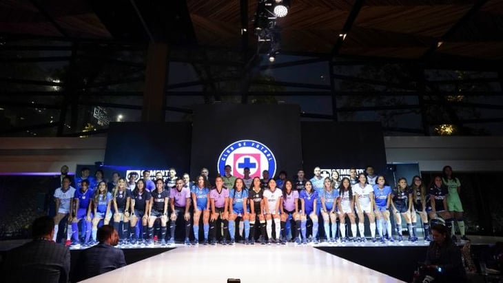 Cruz Azul: presentó sus nuevos uniformes para la apertura 2022