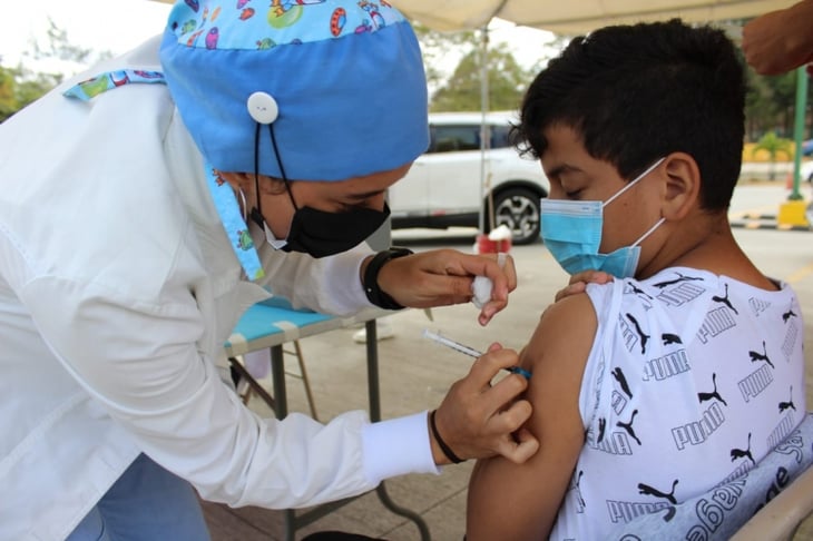 Llegan a México primeras dosis para menores de 5 a 11 años; vacunación iniciará el lunes