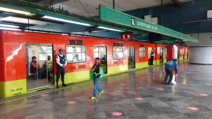 Desalojan por 'seguridad' vagón de estación Chabacano del Metro
