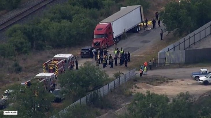 Hallan cadáveres de 42 migrantes en un camión en San Antonio, Texas