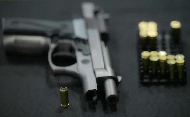 Batres rechaza propuesta sobre libre acceso a armas de fuego