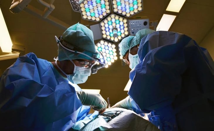 Además de 500 especialistas cubanos, se explora contratar a médicos europeos: AMLO
