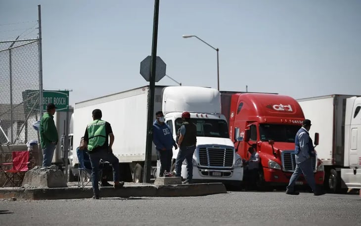 Texas establece más puntos de control de camiones tras muerte de 53 migrantes