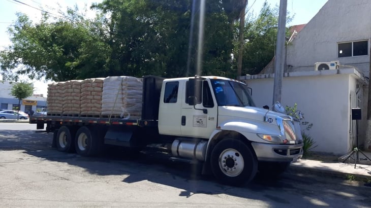 Departamento de Desarrollo Social hizo entrega de 360 bultos de cemento a ciudadanos de Monclova