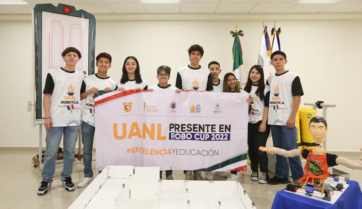 Estudiantes de la UANL van por México a Robocup 2022