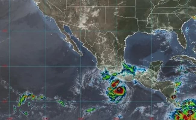‘Bonnie’ se mantiene como huracán categoría 1, ‘aunque intensifica gradualmente su intensidad’