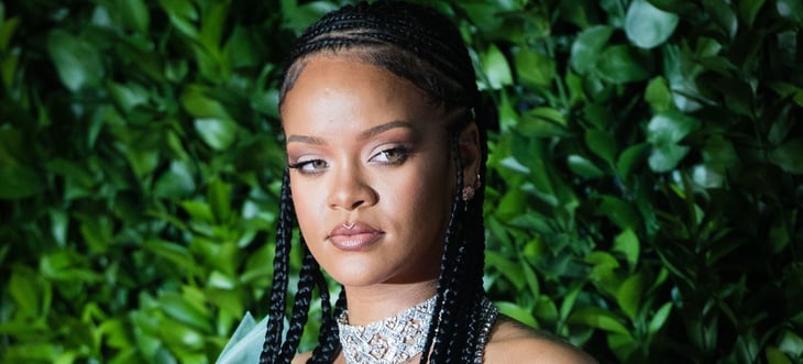 Rihanna aparece por primera vez después de convertirse en madre