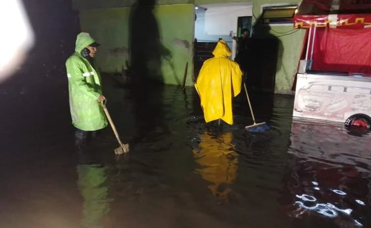 Fuertes lluvias dañan 120 casas en San Mateo Atenco, Edomex