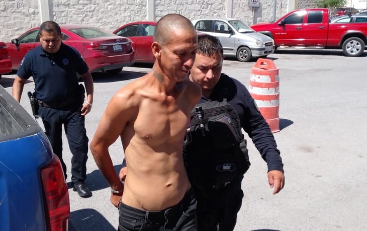 Hombre drogado golpea a su padre en la colonia Hipódromo de Monclova 