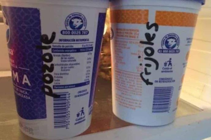 ¿Guardas alimentos en los botes de yogur? Estos son los riesgos