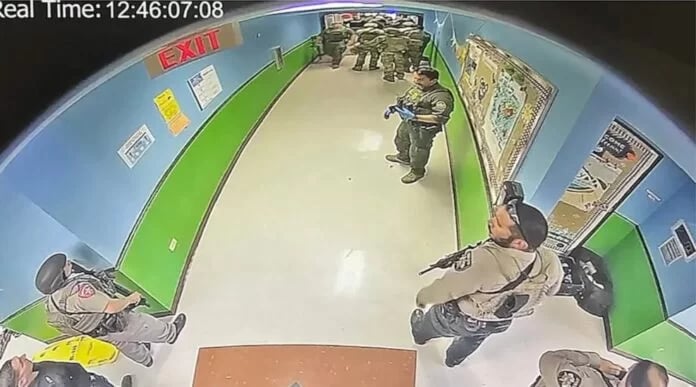 En video de masacre en primaria de Texas; policías no actuaron 