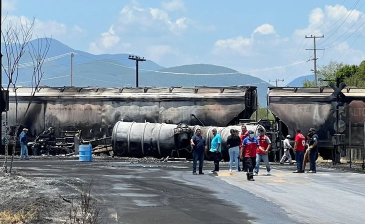 Explota pipa al chocar contra un tren en Ciudad Victoria, Tamaulipas