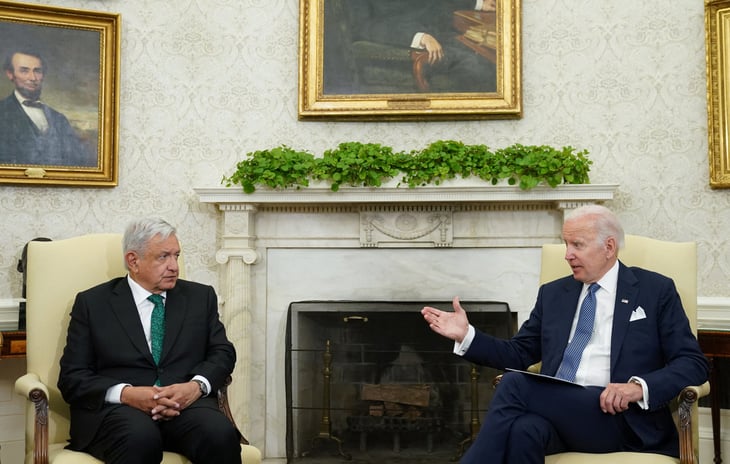AMLO señala que pidió a Biden regularizar a migrantes mexicanos